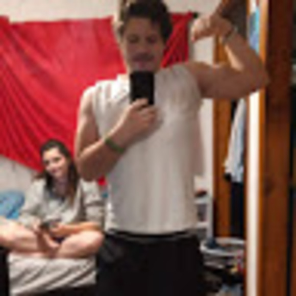 Meet your Posher, Andrew - Picture 1 of 1